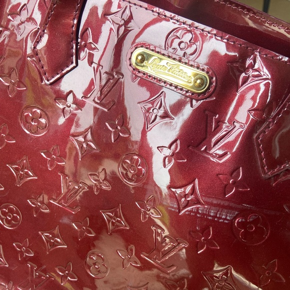 LOUIS VUITTON Wilshire GM Monogram Vernis Tote Bag Burgundy - Picture 2 of 12